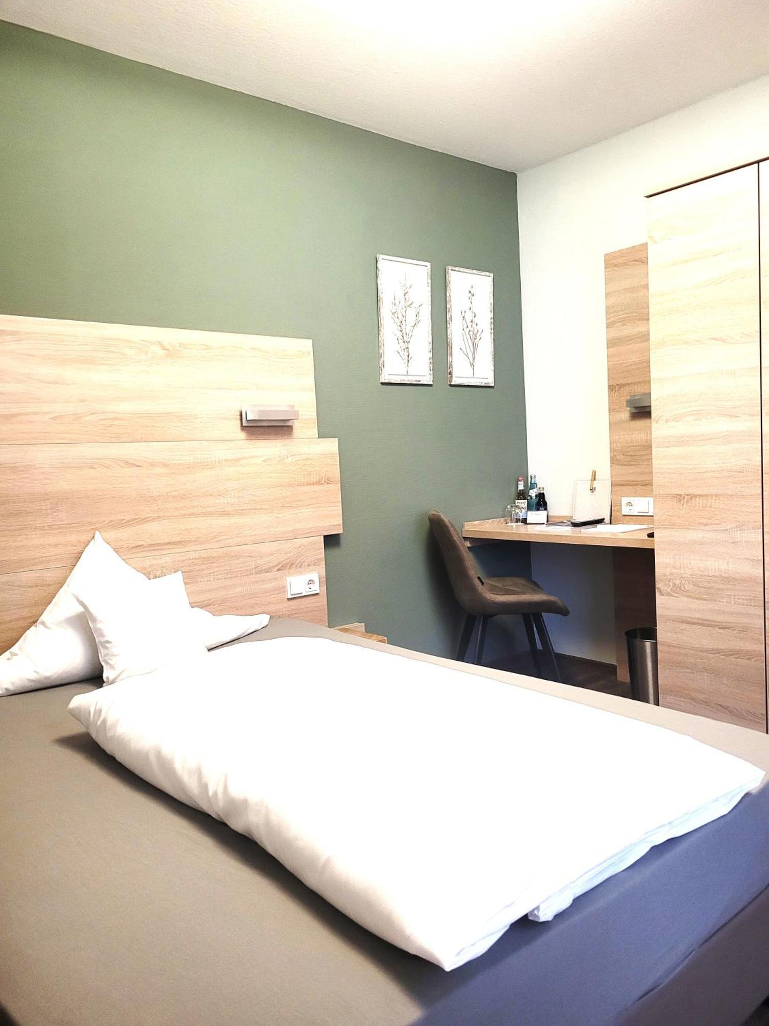 Adler Landhotel Buergstadt Exteriör bild
